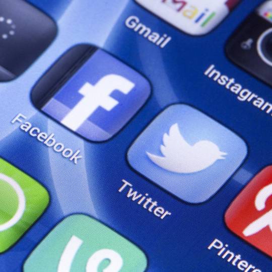 marketing digital et réseaux sociaux en salon de coiffure